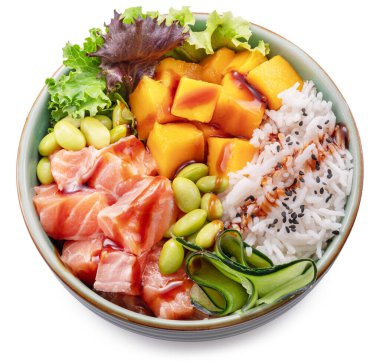 Sebze ve sebzeli somon pirinç kasesi. Kasedeki denge. Dosya kırpma yolu içeriyor.