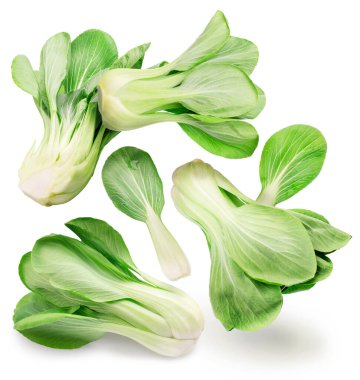 Bok choy ya da Çin lahanası Beyaz arka planda havada uçuşuyor.