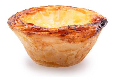 Pastel de nata ya da beyaz arka planda geleneksel Portekiz yumurtalı kremalı tart.. 