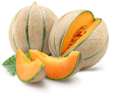 Kavun dilimli kavunlar beyaz arka planda izole edilmiş. Dosya kırpma yolu içeriyor.