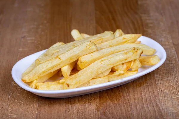 Stekt Potatis Eller Chips Handskalade Pommes Frites Keramikskål Närbild — Stockfoto