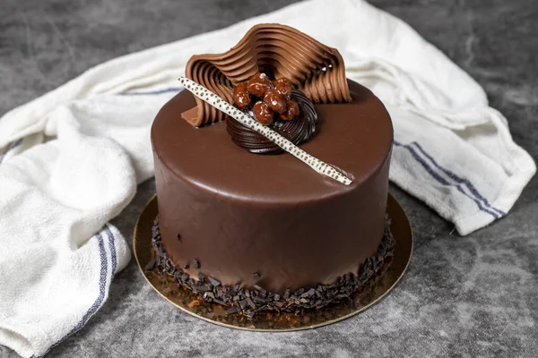 Chokladtårta Choklad Födelsedagstårta Mörk Bakgrund Efterrätter Med Konditori — Stockfoto