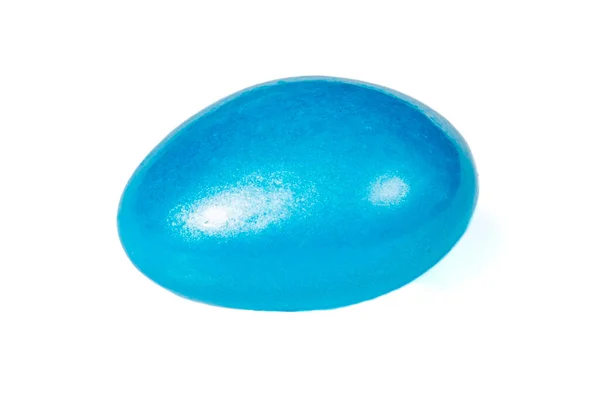 杏仁糖果 在白色背景上孤立的巧克力包裹着蓝色的龙舌兰糖 靠近点 — 图库照片