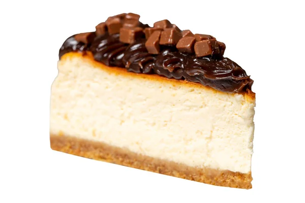 白を基調としたチョコレートチーズケーキ チョコレートチップとクリームとおいしいチーズケーキ 閉じろ — ストック写真