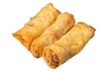 Pacanga hamur işi beyaz arka planda izole edilmiş. Pastırmalı fillo hamur işi. Türk mutfağı lezzetleri. Yerel adı Pacanga Boregi. Kapat.