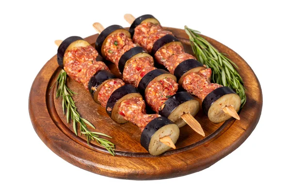 Kebab Berenjena Brocheta Berenjena Con Carne Picada Cruda Aislada Sobre —  Fotos de Stock