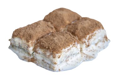 Soğuk baklava. Beyaz arka planda izole edilmiş sütlü baklava. Türk mutfağı lezzetleri. Kapat.