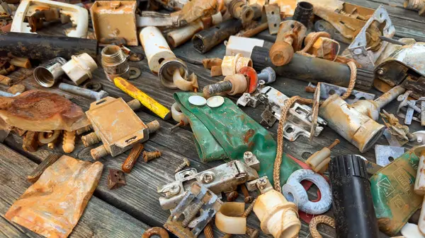 Rusted Old Stuff Rusty Items Have Become Unusable — Stock Photo, Image