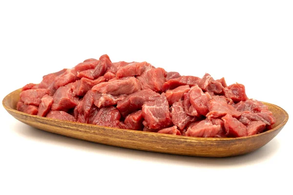 Borjúhúsból Készült Fehér Alapon Izolált Hús Növényekkel Fűszerekkel Kockára Tett — Stock Fotó