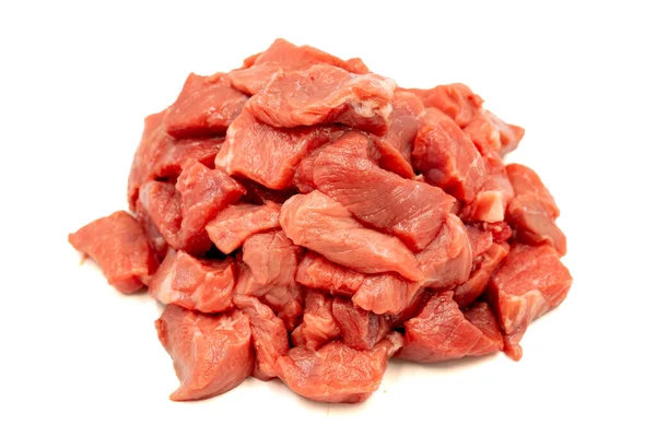 Kalfsvlees Blokjes Geïsoleerd Witte Achtergrond Rauw Rundvlees Blokjes Met Kruiden — Stockfoto