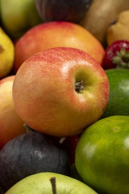 Seçici odaklı elma. Taze meyve. Renkli meyve arkaplanı