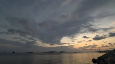 İstanbul Marmara Denizi 'nde gün batımı. Prenses takımadaları gün batımı