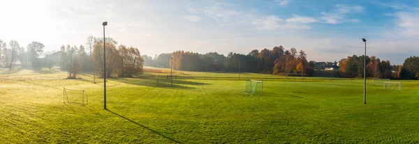 Panoramablick Auf Ein Kleines Von Bäumen Umgebenes Fußballfeld Fußballtore Auf — Stockfoto