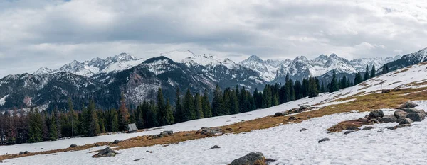 Schöne Berglichtung Vorfrühling Panorama Der Schneebedeckten Berge Rusinowa Polana Tatra — Stockfoto