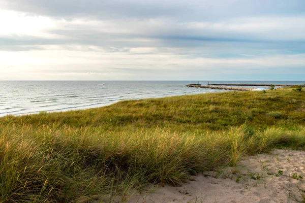 Smukke Havklitter Dækket Med Græs Polsk Hav Østersøen Darlowo Polen - Stock-foto