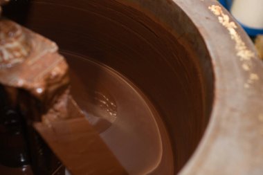 Çikolata karıştırma için makine. Yakın çekim