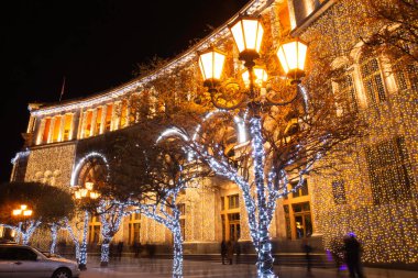Cumhuriyet Meydanı için Noel, Yerevan - Ermenistan dekore edilmiştir.