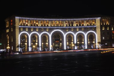 Cumhuriyet Meydanı için Noel, Yerevan - Ermenistan dekore edilmiştir.