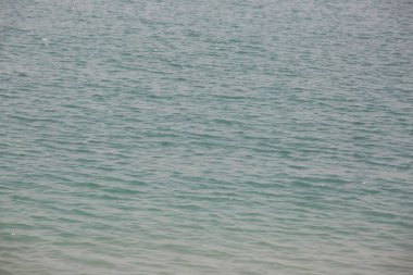 Deniz dalgası yakın, alçak açı görünümü