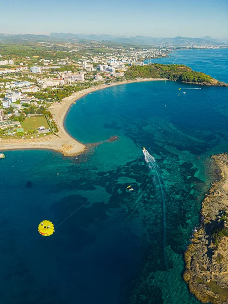 Türk Kenti Okurcalar Dikey Hava Aracı Görüntüsü Şehir Manzarası Deniz — Stok fotoğraf