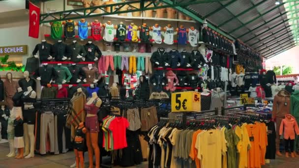 2022 Manavgat Turcja Bazar Lokalny Rynek Pełen Wszelkiego Rodzaju Ubrań — Wideo stockowe