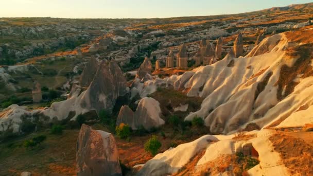 Schilderachtige Drone Shot Van Het Landschap Van Cappadocië Onderscheiden Natuur — Stockvideo