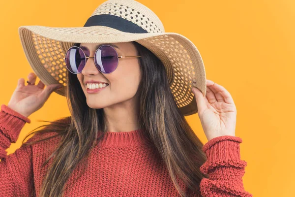 Portrait Latin American Woman Wearing Red Sweater Sunglasses Wide Hat — Stock Photo, Image