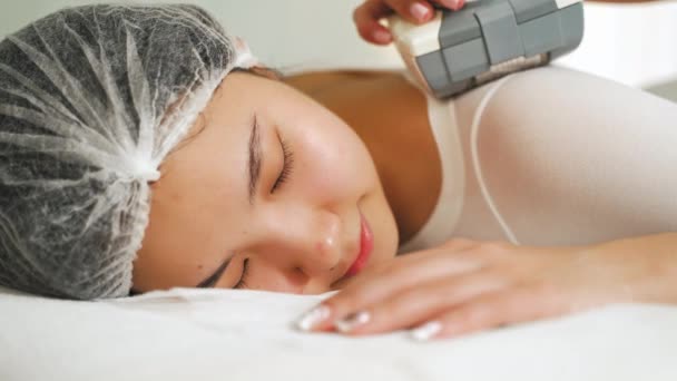 Endermologi Lpg Mycket Effektiv Massage Behandling Fångas Skönhetssalong Ung Asiatisk — Stockvideo