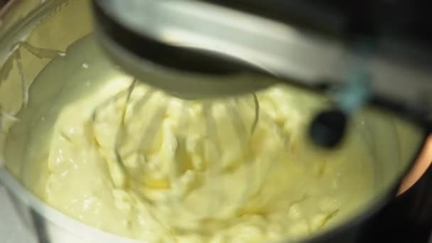 Closeup Portrait Food Processor Use Standing Mixer Mixing Vanilla Buttercream — Wideo stockowe