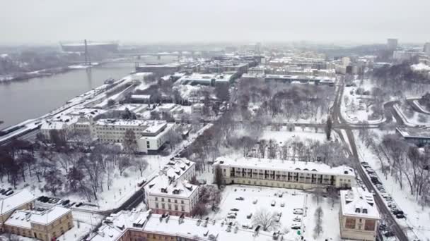 Birds Eye Shot Snow Covered Buildings Downtown Warsaw Vistula River — Stok Video