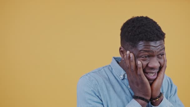 Astonished Black American Man Touching Cheeks Palms Surprised Man Isolated — Stock videók