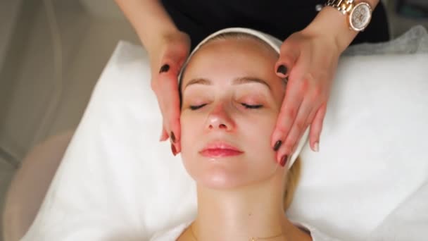 1,169 Facial massager Videos, Royalty-free Stock Facial massager Footage |  Depositphotos