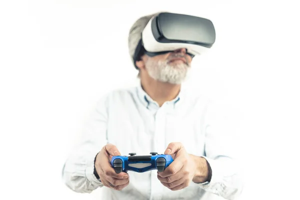 Man Van Middelbare Leeftijd Draagt Virtual Reality Set Speelt Videospelletjes — Stockfoto