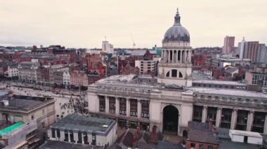 Nottingham 'daki Old Market Meydanı' nın öğrenci konaklama ve ofisleriyle güzel bir fotoğrafı. Yüksek kalite 4k görüntü
