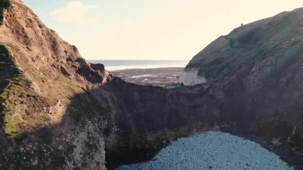 Flamborough Head Rocky Sahil Şeridi Insansız Hava Aracı Görüntüsü Yüksek — Stok video