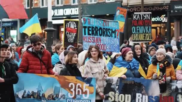 2023 Nottingham Verenigd Koninkrijk Mensen Die Protesteren Tegen Russische Invasie — Stockvideo
