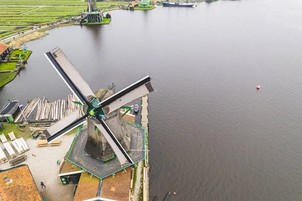 Вид Сверху Знаменитые Ветряные Мельницы Заансе Шанс Реки Нидерланды Высокое — стоковое фото