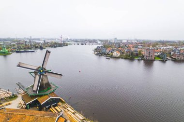 Hollanda Zaanse Schans 'ın panoramik manzarası. Yüksek kalite fotoğraf