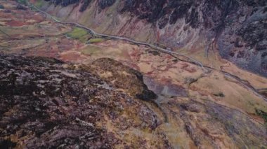 Gökyüzünden Galler Vadisi, Snowdonia Ulusal Parkı, Birleşik Krallık. Yüksek kalite 4k görüntü