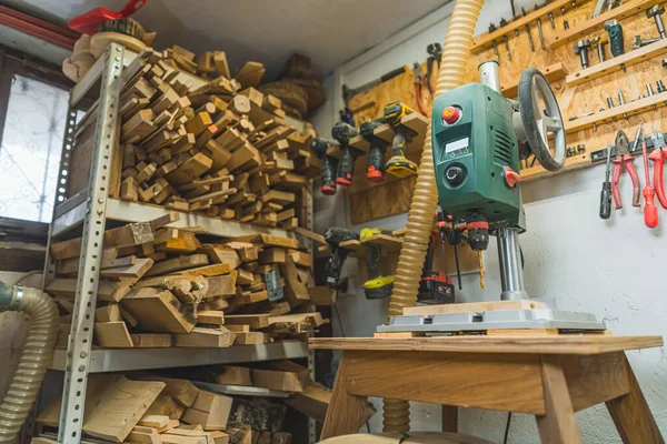 Träbearbetningsmaskin Stor Borr Snickararbetsplatsen Högkvalitativt Foto — Stockfoto