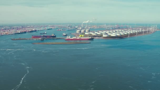Pelabuhan Kota Rotterdam Port Infrastruktur Dengan Bangunan Dan Kapal Kargo — Stok Video