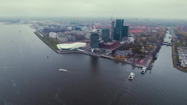 Aerila Video Shot City Water Few Skycrapers Visible Foreground High — Αρχείο Βίντεο