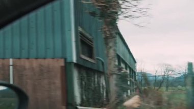 Galler 'de seyahat, eski inşaatçılar ve tarlalar. Yüksek kalite 4k görüntü