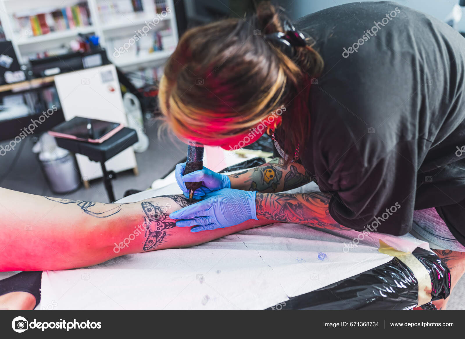 How to Become a Tattoo Artist | Hours, roles & qualifications