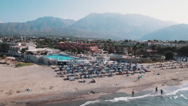 Пляжний Готель Джорджіуполі Каврос Люди Насолоджуються Своїм Літнім Відпочинком Греція — стокове відео