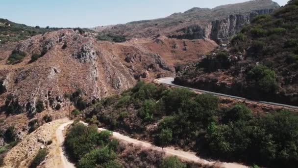 Drönare Utsikt Över Vägen Genom Topolia Gorge Canyon Kreta Grekland — Stockvideo