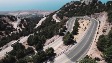 Epar.Od. Imbros Gorge yakınlarındaki Vruson-Choras Sfakion, popüler ve ulaşılabilir bir yürüyüş, yakınlardaki Samaria Vadisi 'ne düşük güçlüklü bir alternatif sunuyor. Yüksek kalite 4k görüntü