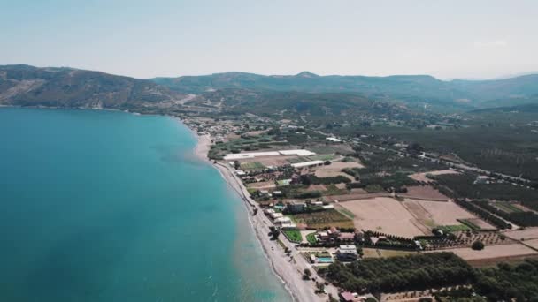 明るい晴れた日のクレタ島 チャニアの近くのキサムーの和解全体の空中ビュー 高品質の4K映像 — ストック動画