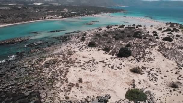 Güzel Deniz Manzarası Sahil Dağlar Elafonisi Girit Yunanistan Atışı Yüksek — Stok video