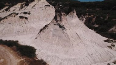 Komolithi, Yunanistan 'da doğa koruma alanı, hava manzaralı. Yüksek kalite 4k görüntü
